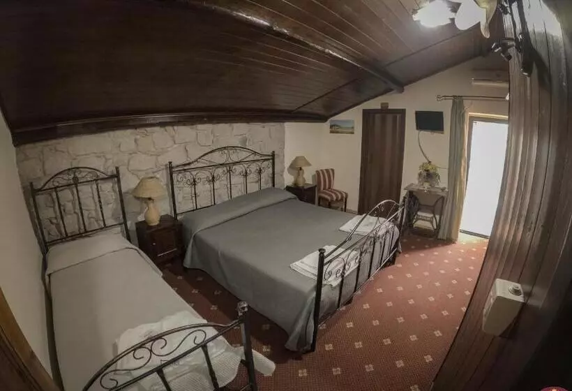 スタンダードトリプルルーム, Albergo Diffuso Borgo Santa Caterina Vintage
