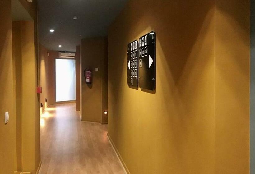 اتاق استاندارد یک نفره, Md Modern Hotel Jardines