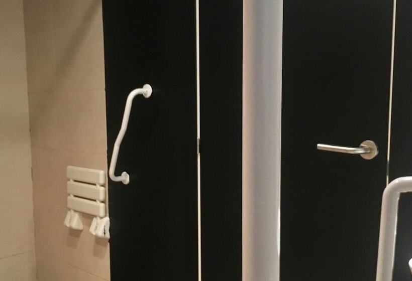 اتاق استاندارد یک نفره, Md Modern Hotel Jardines