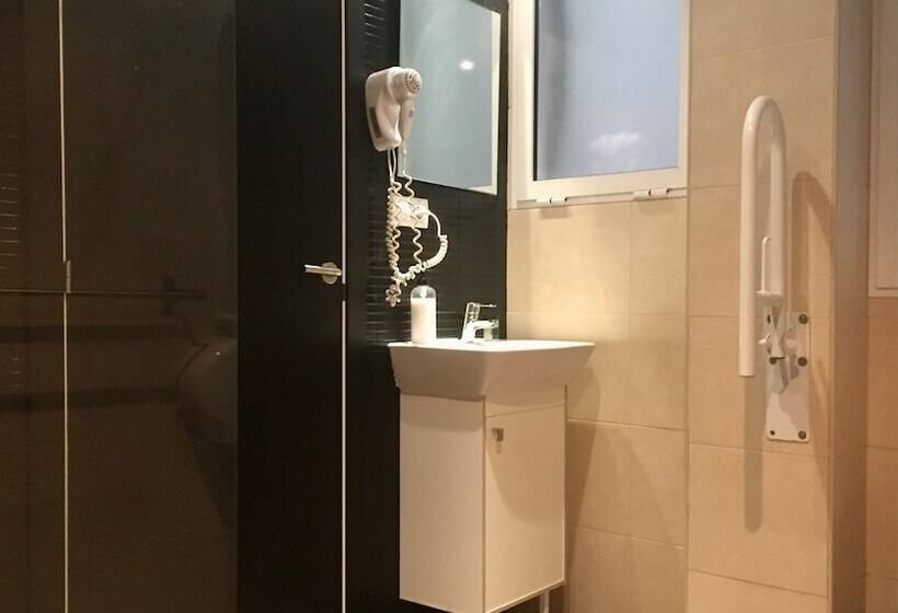 اتاق استاندارد یک نفره, Md Modern Hotel Jardines