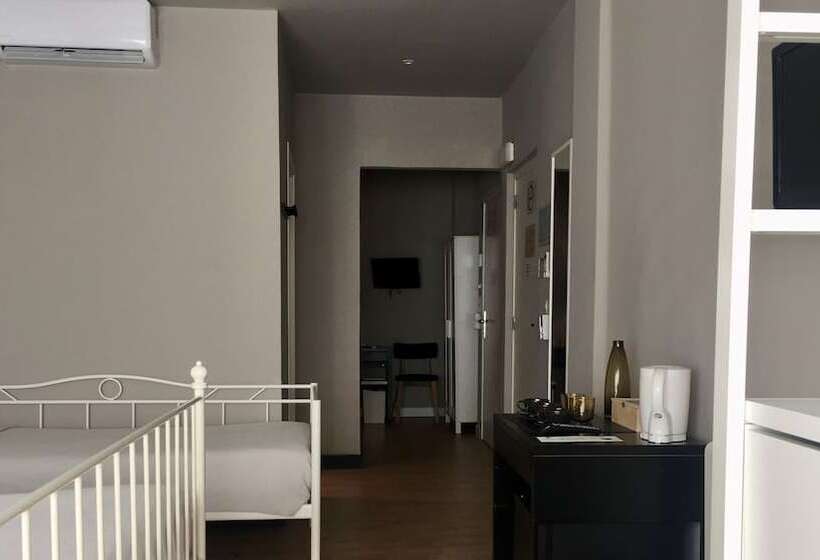 四人高级间, Md Modern Hotel   Jardines