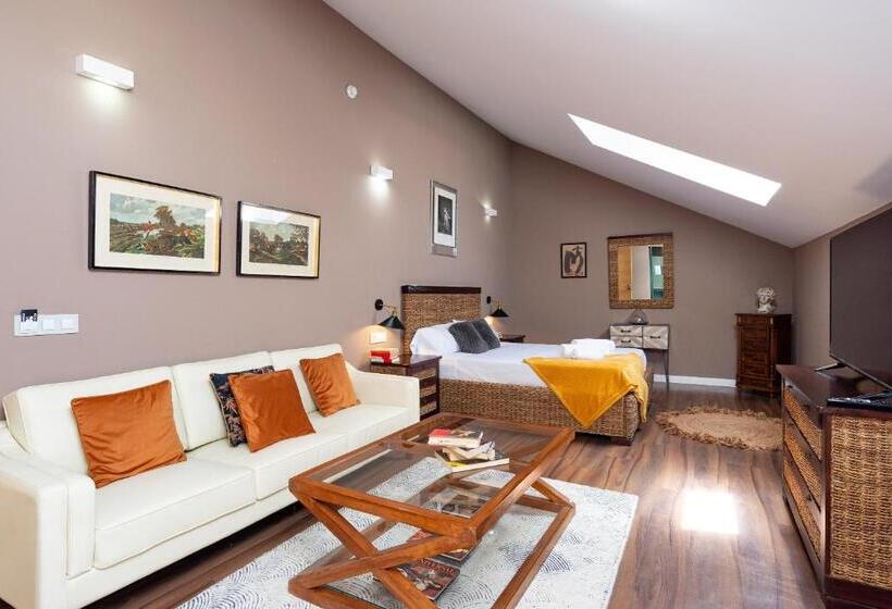 Quarto Superior, Albaicín   Auto Check In