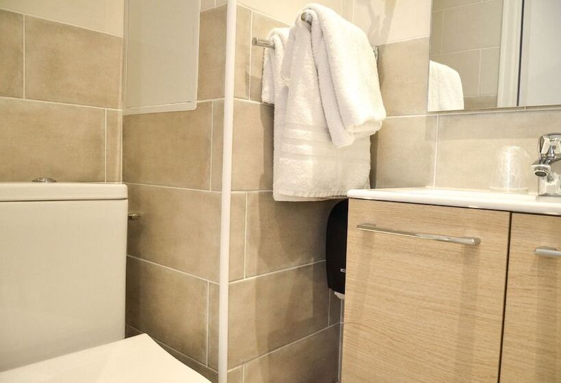 Camera Standard, De La Perdrix Rouge