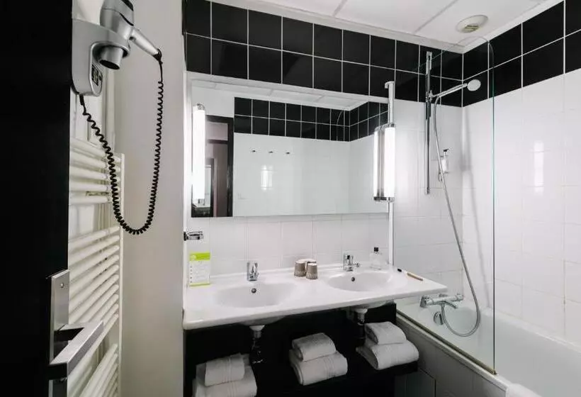 Habitació Triple Estàndard, De Noailles