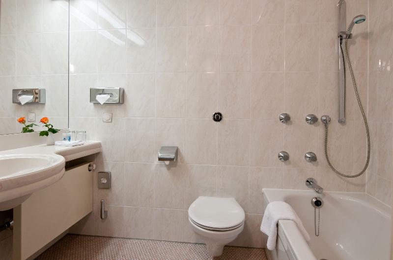 Номер Комфорт, Hôtel Escurial   Centre Gare