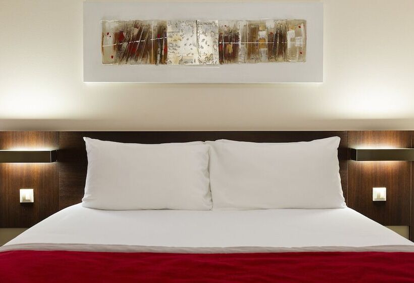 חדר פרמיום נוף לאגם, Holiday Inn   Strasbourg   Nord, An Ihg