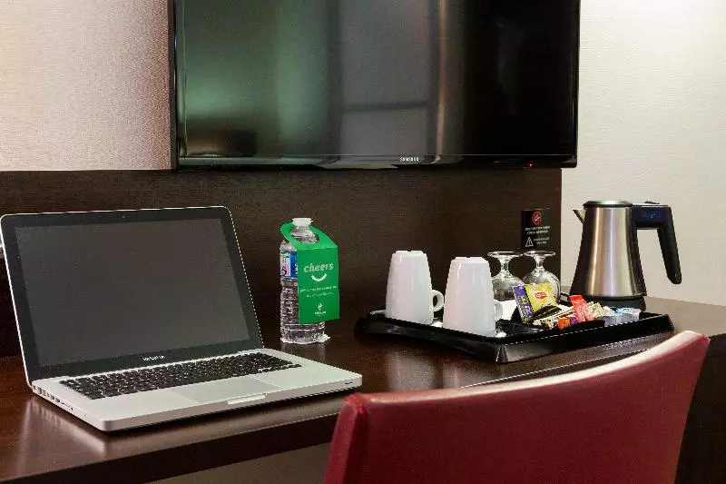 キングサイズベッドのスタンダードルーム, Holiday Inn   Strasbourg   Nord, An Ihg