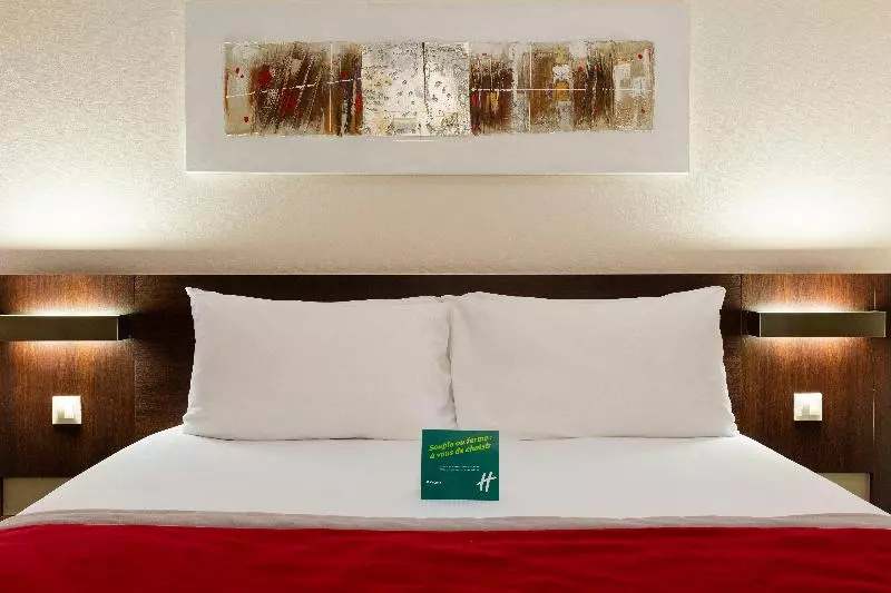 キングサイズベッドのスタンダードルーム, Holiday Inn   Strasbourg   Nord, An Ihg