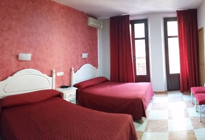 اتاق استاندارد سه نفره, Hostal Sonia Granada