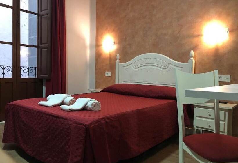 اتاق استاندارد سه نفره, Hostal Sonia Granada
