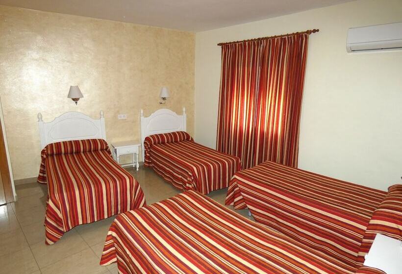 اتاق استاندارد چهار تخته, Hostal Sonia Granada