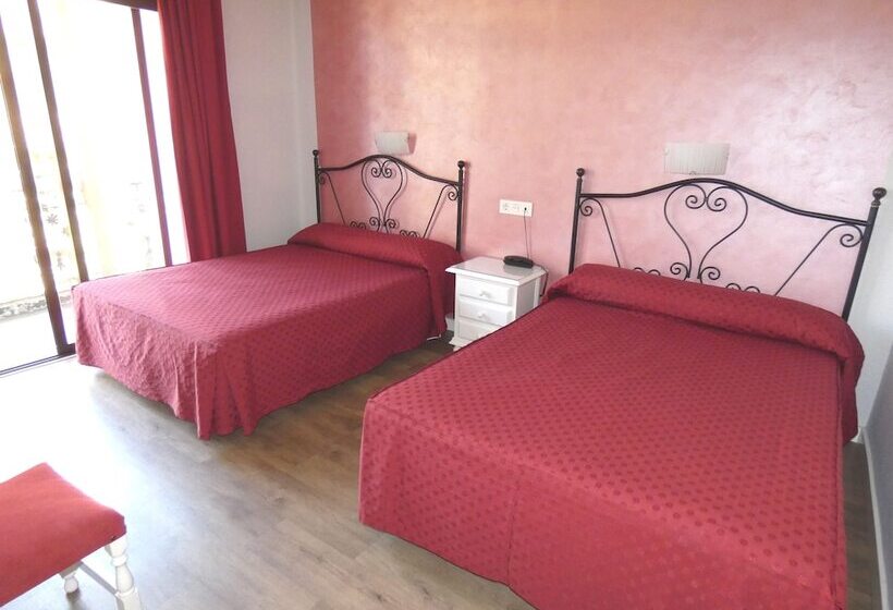 اتاق استاندارد چهار تخته, Hostal Sonia Granada