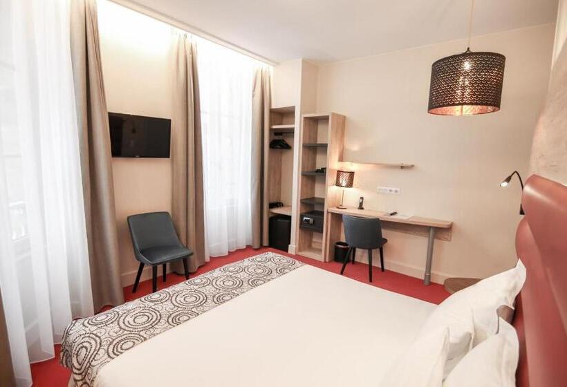 Номер Комфорт, Montaigne