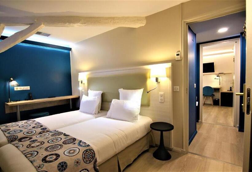 Семейный Номер Совместный Санузел, Montaigne