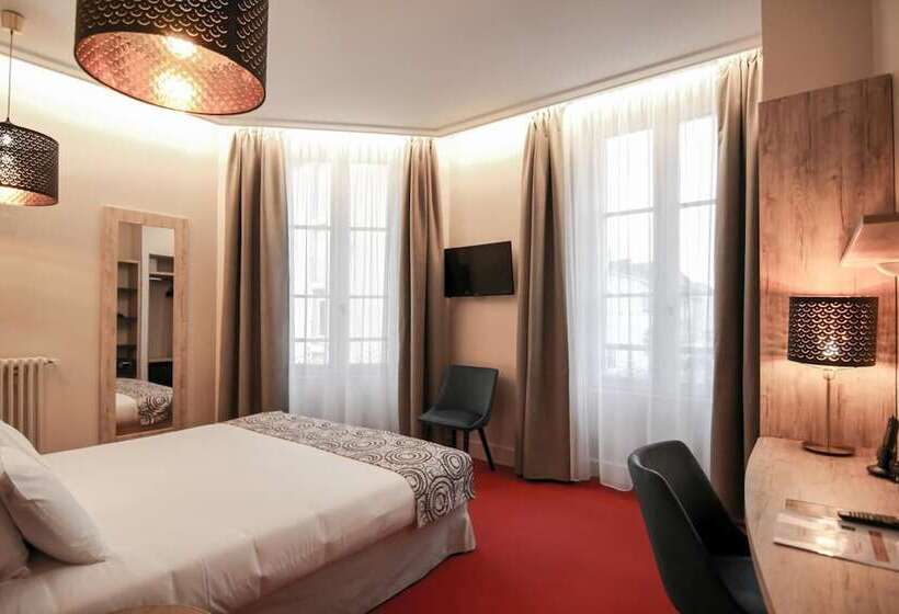 Номер Комфорт, Montaigne