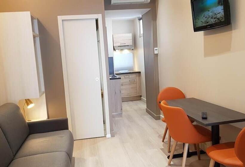 Апартаменты 1 Спальня, Montaigne