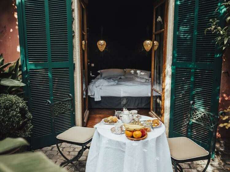 سوئیت جونیور با تراس, Jardins Secrets