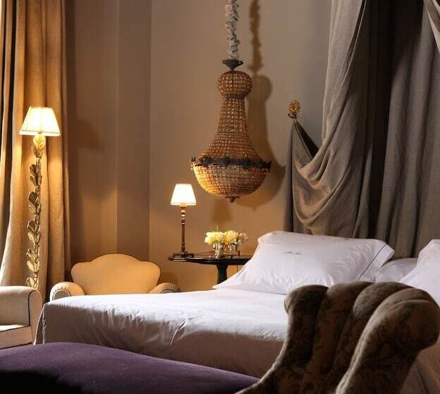 سوئیت جونیور با تراس, Jardins Secrets