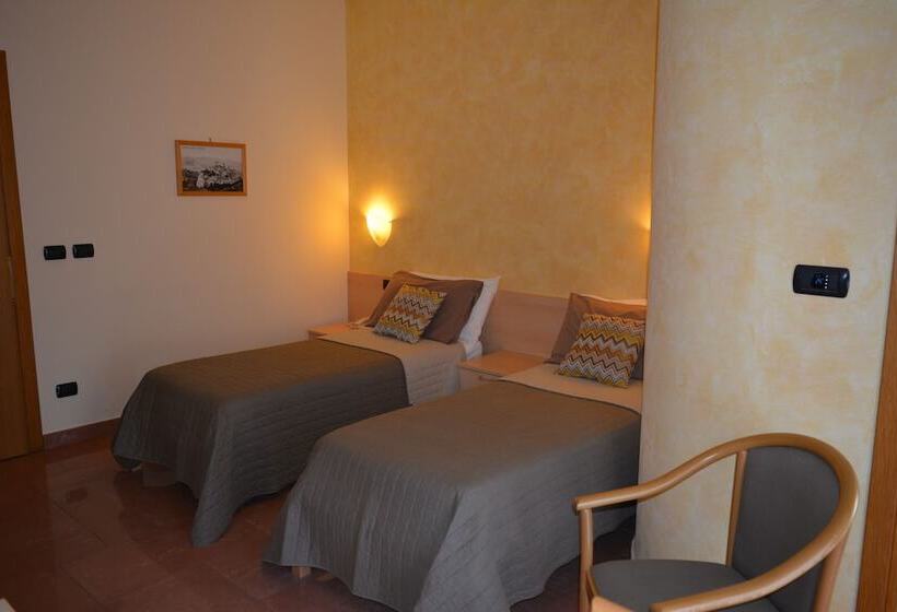 חדר סטנדרט, Albergo La Collina