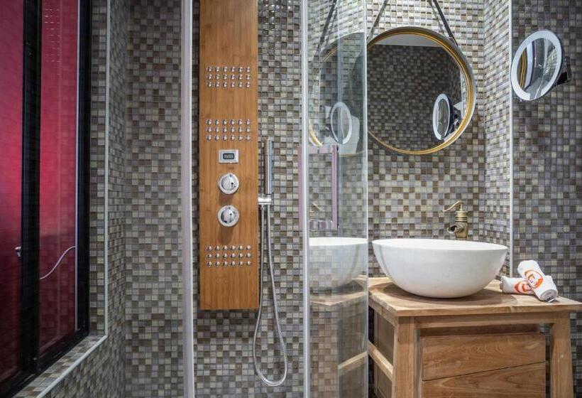 スタンダードシングルルーム, Le Temple De Jeanne