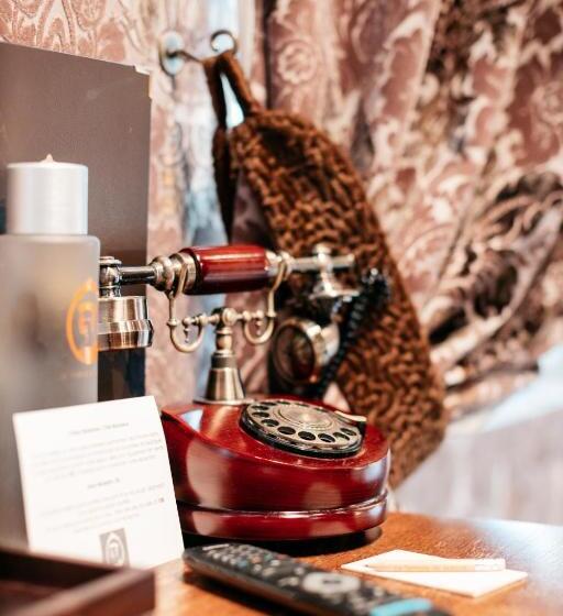 プレステージルーム, Le Temple De Jeanne