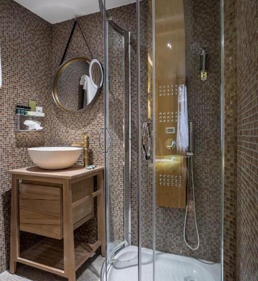 バルコニー付きスタンダードルーム, Le Temple De Jeanne