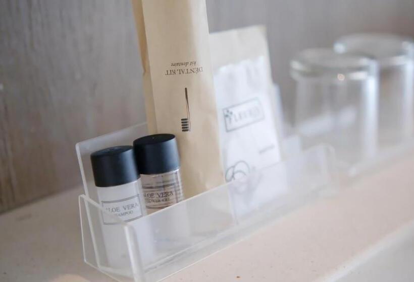 带大床的豪华间, On 8 Sukhumvit Nana Bangkok By Compass Hospitality