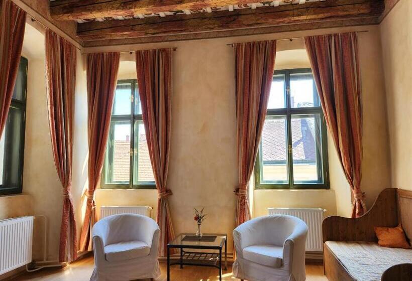 Superior Szoba, Opat