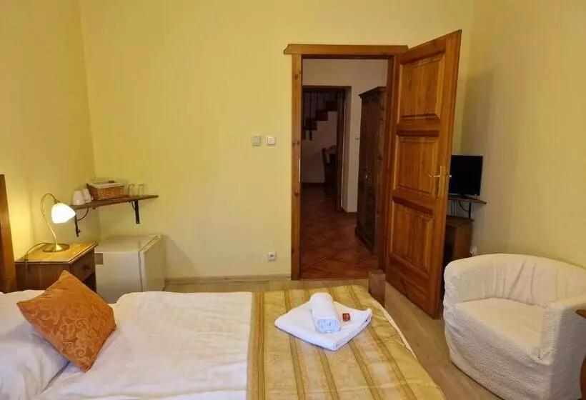 اتاق استاندارد, Opat