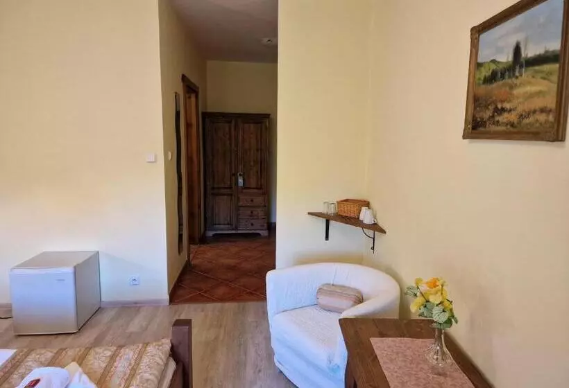 اتاق استاندارد, Opat