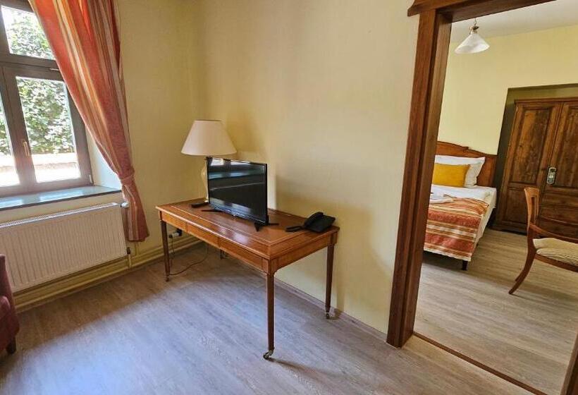 Deluxe Junior Suite, Opat