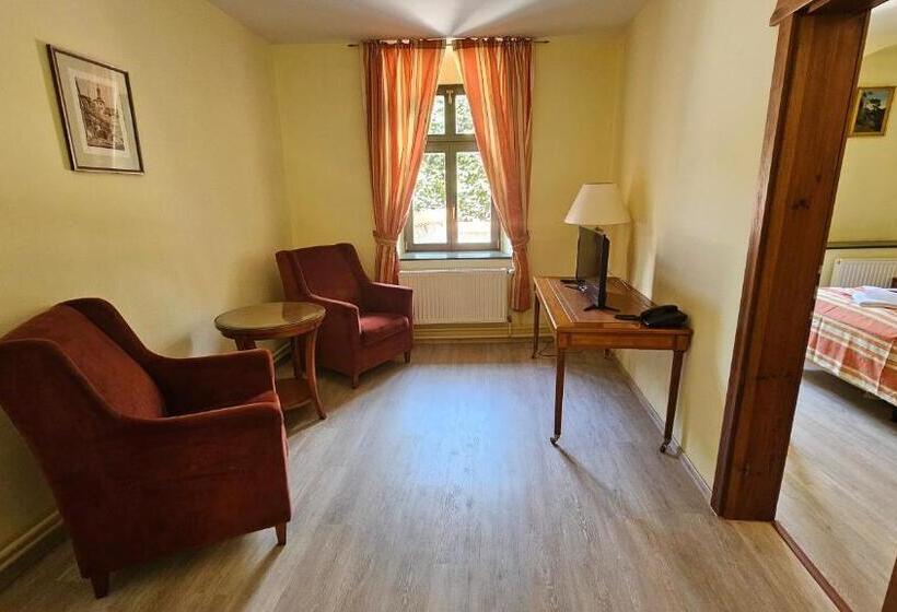 Deluxe Junior Suite, Opat