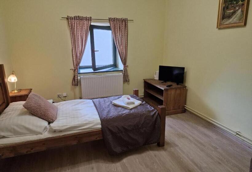 Standard Egyágyas Szoba, Opat