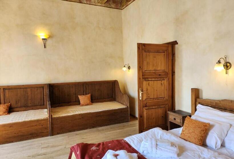 Háromágyas Superior Szoba, Opat