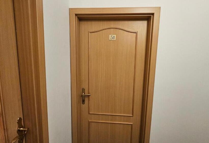 Номер Deluxe Одноместный, Opat