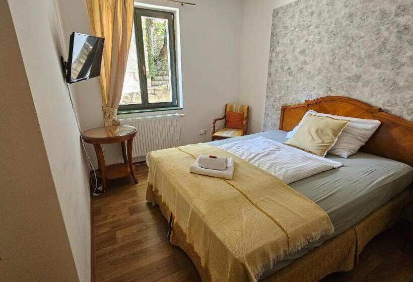 Egyágyas Deluxe Szoba, Opat