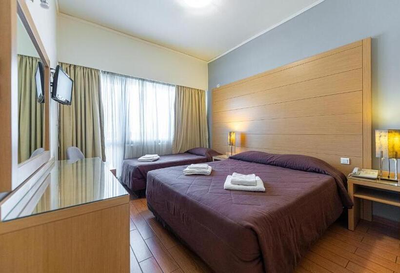 スタンダードトリプルルーム, Parnon