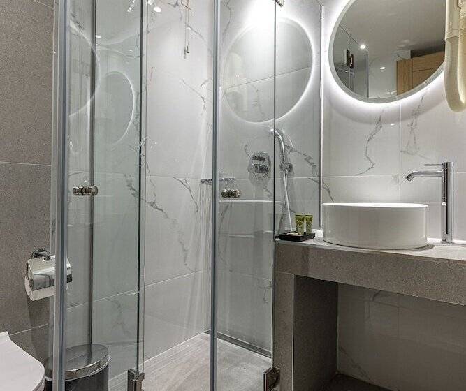 スタンダードルーム, Parnon