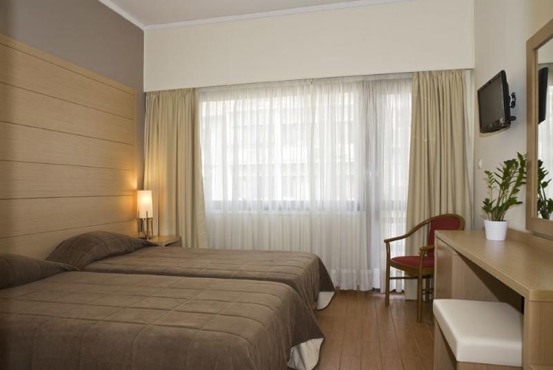 スタンダードルーム, Parnon