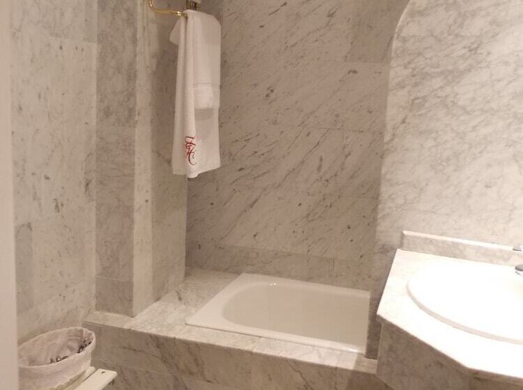 اتاق کلاسیک, Torremilanos