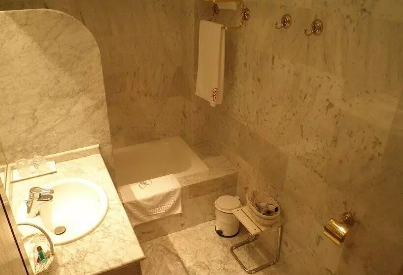 اتاق کلاسیک, Torremilanos