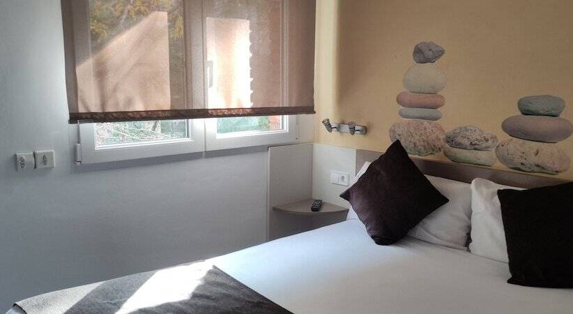 اتاق استاندارد یک نفره, Travessera