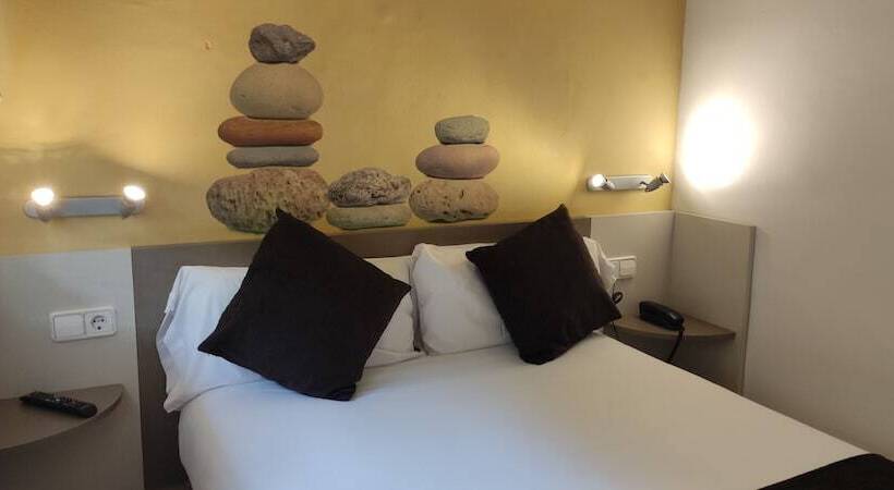 اتاق استاندارد یک نفره, Travessera