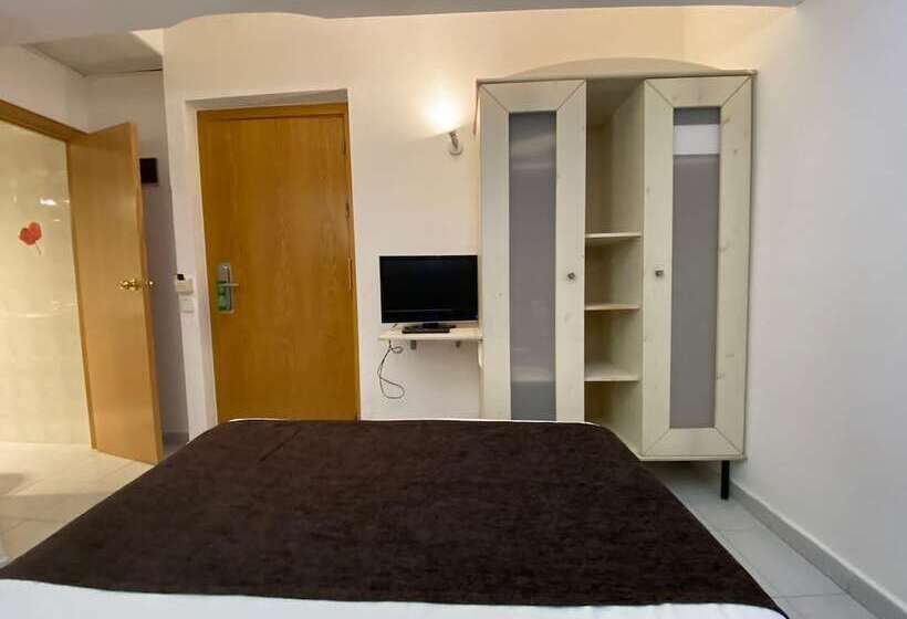 اتاق استاندارد یک نفره, Travessera