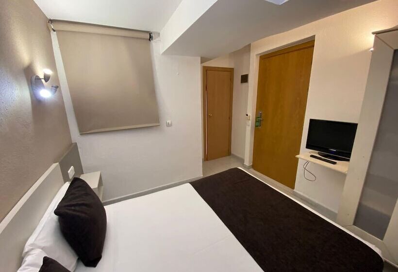 اتاق استاندارد یک نفره, Travessera