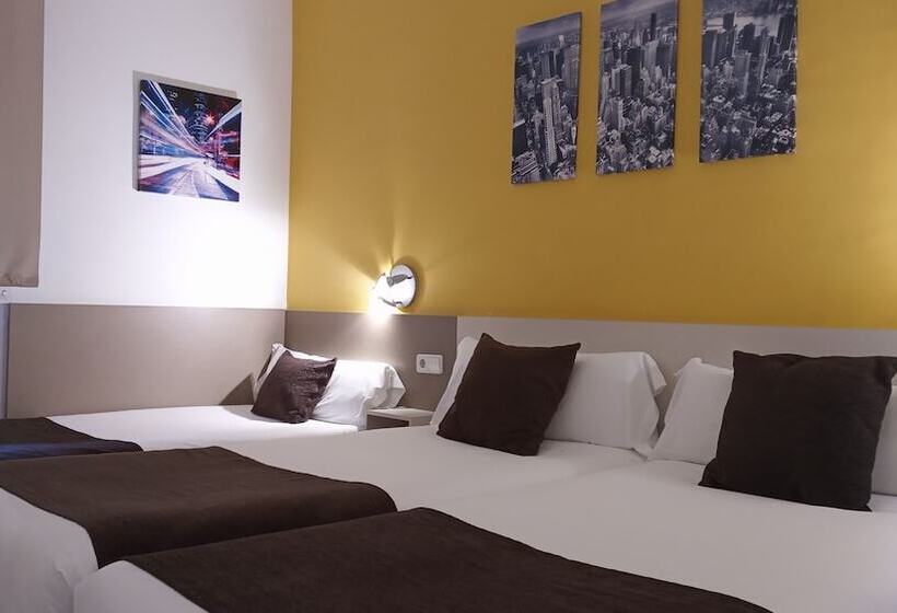 اتاق استاندارد سه نفره, Travessera