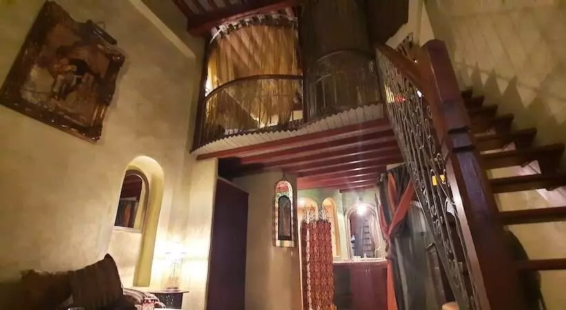 سوییت, Riad Lorsya