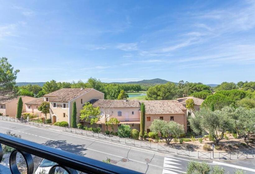 إستديو قياسى مزود بشرفة, Village Pierre & Vacances Pont Royal En Provence