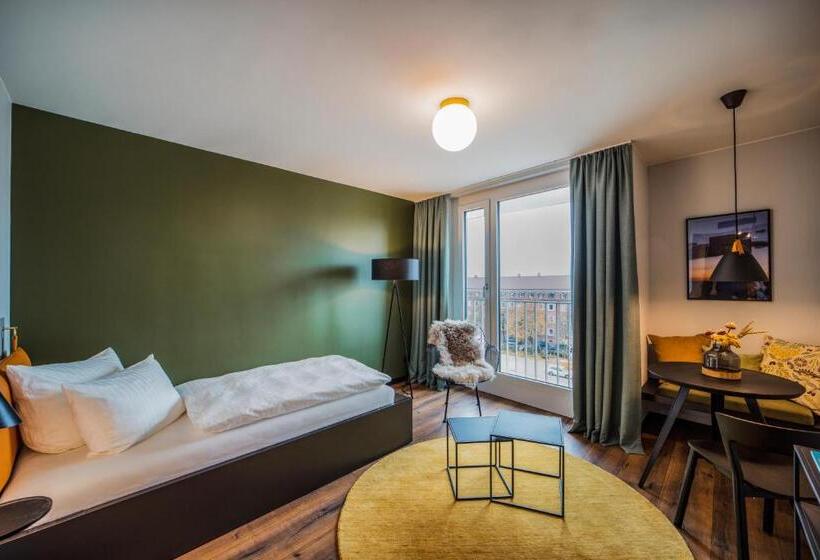 إستوديو قياسى, Black F House   Serviced Apartments