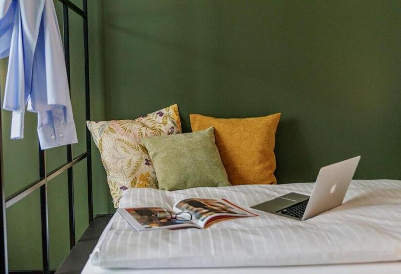 إستوديو قياسى, Black F House   Serviced Apartments